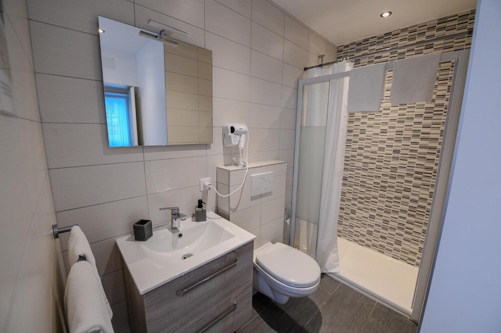 Hotel De France 3*